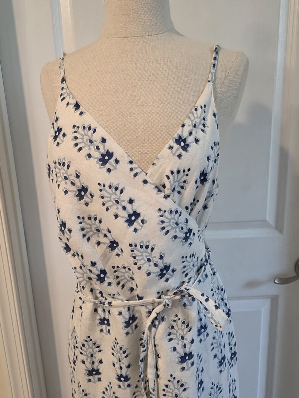 Roller Rabbit Linen Wrap Dress Size Large - Picture 4 of 11